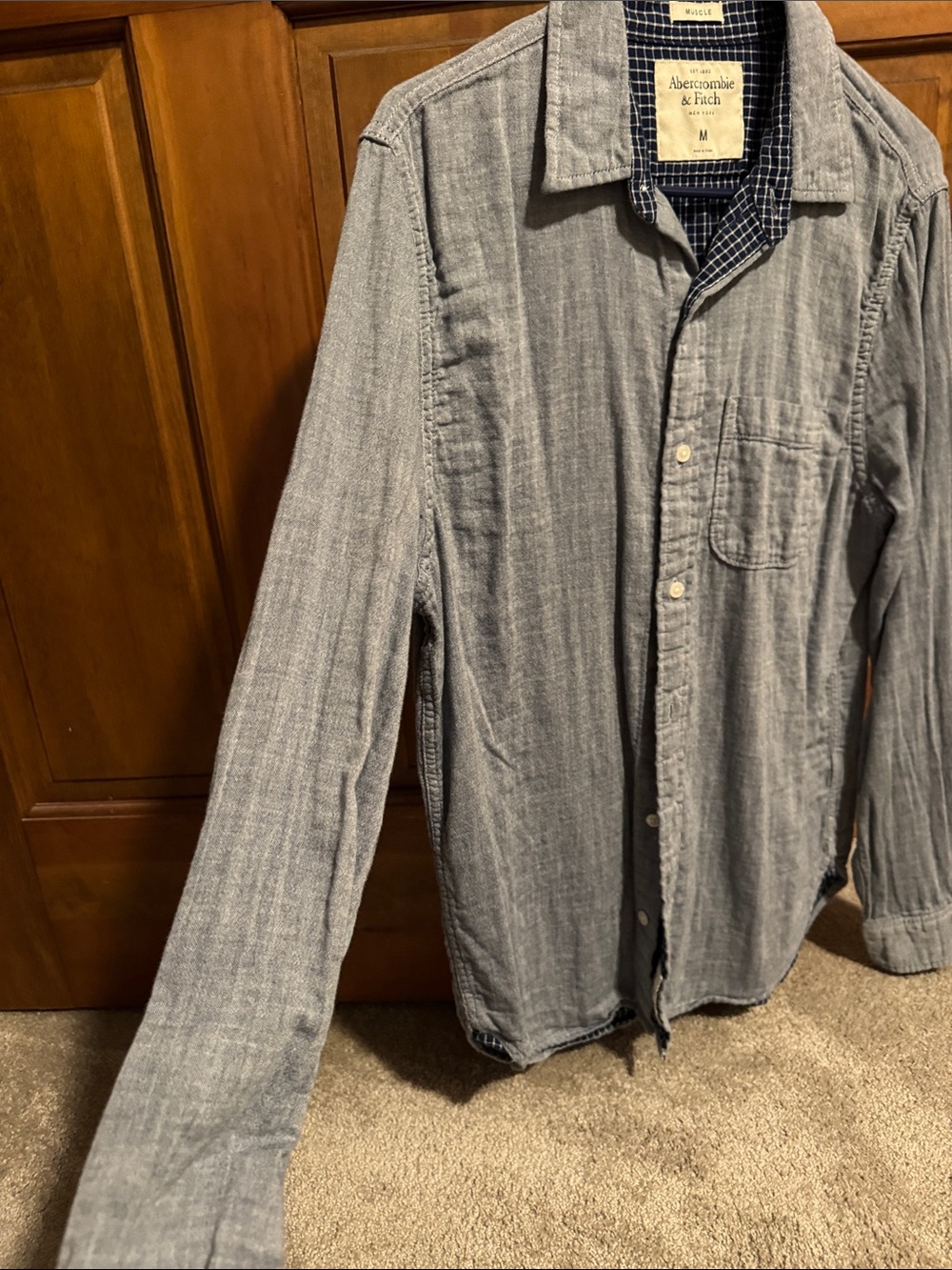 Abercrombie & Fitch Men’s Light Blue Casual Button-Down Shirt - Picture 3 of 7
